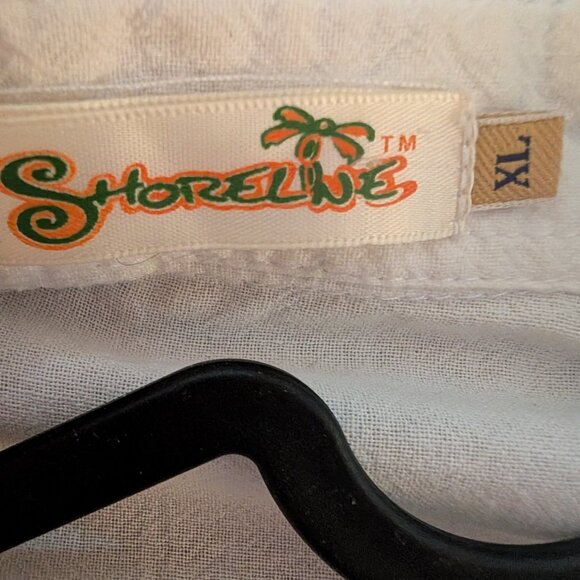 Mens beach resort or summer shirt - Picture 3 of 3